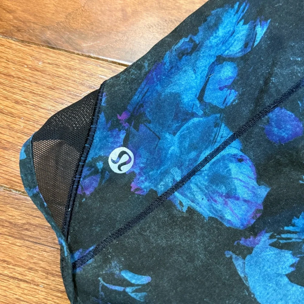 lululemon athletica Blue Floral Athletic Shorts - Picture 4 of 4